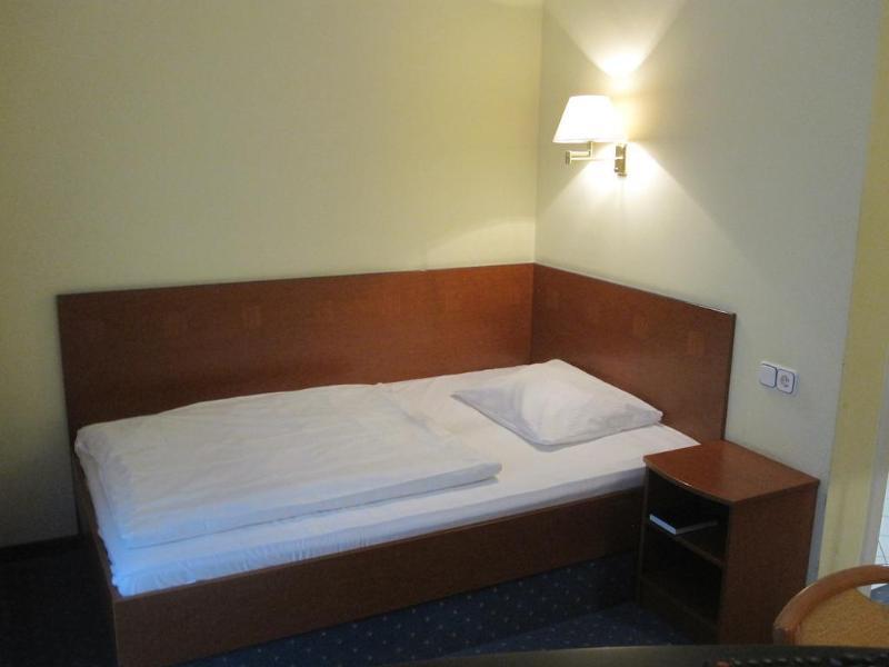 Hotel Amadeus Dresden Neustadt Εξωτερικό φωτογραφία
